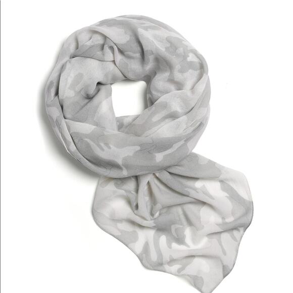NWOT rag & bone Oversized Cloud Camo Print Scarf, Sarong, Wrap - Picture 1 of 8